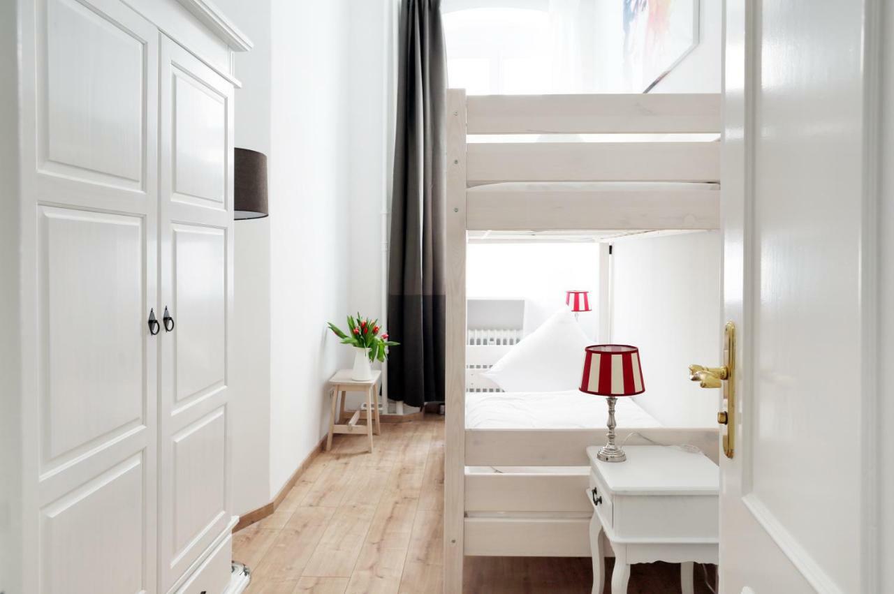 Blisse By Rockchair L Superhost Status L 5 Schlafzimmer 3 Baeder 3 Balkone L Family & Business Flair Welcomes You!